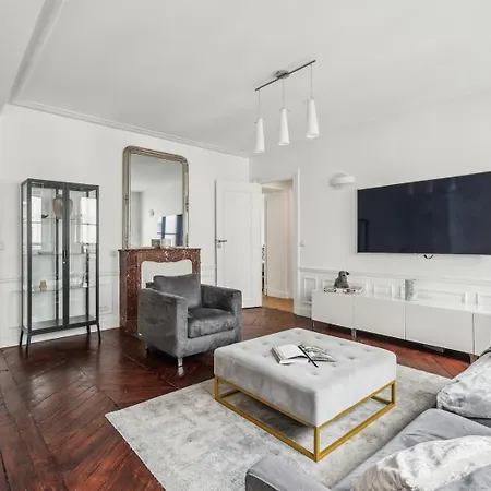 Bnbnook - Vast 3br - Arc De Triomphe & Champs Apartment Paris